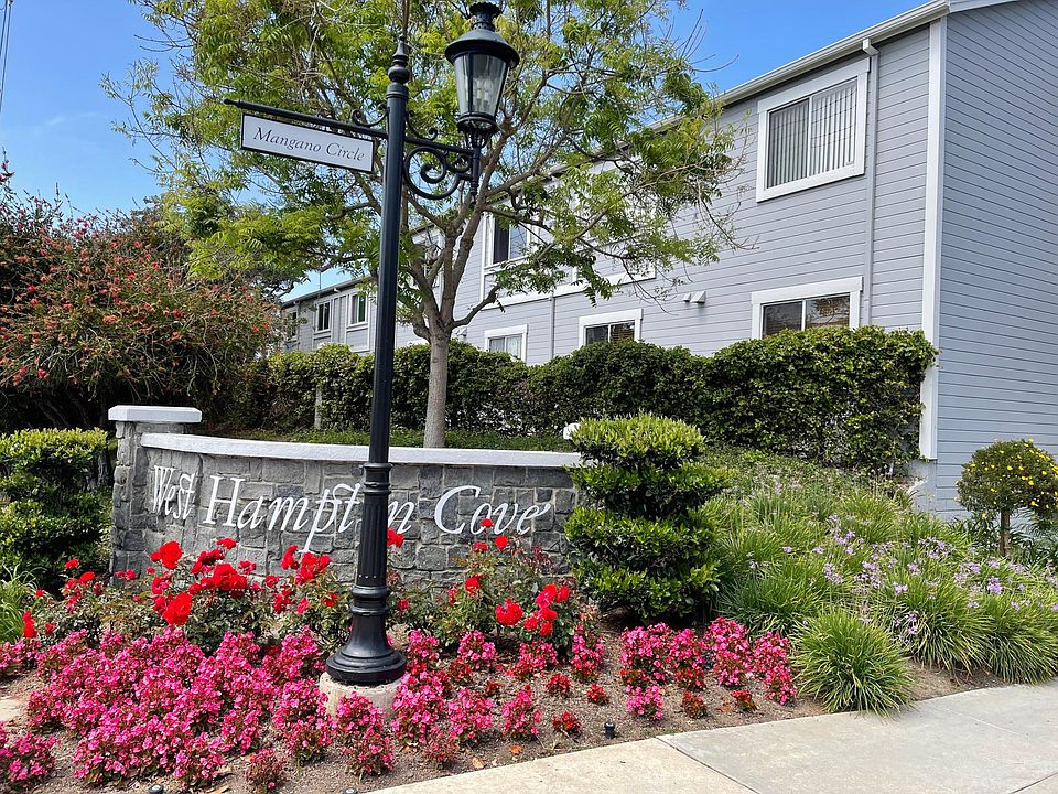 1 mile from Moonlight Beach