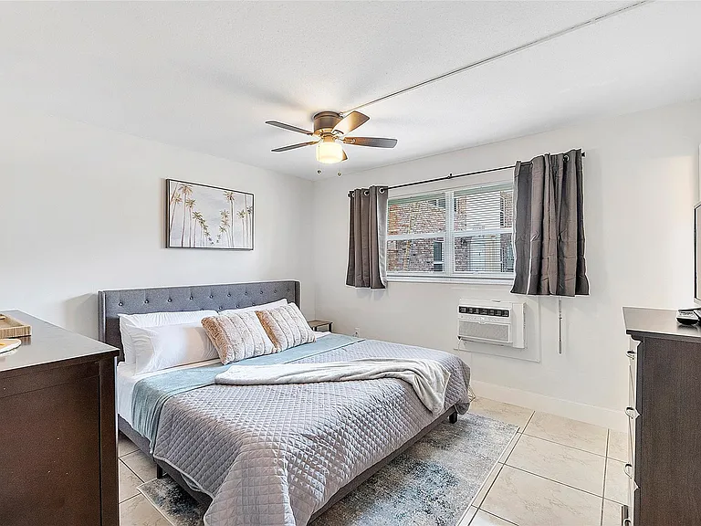 3230 NE 13th St #102 — Photo 7