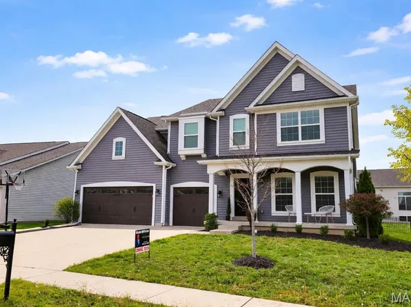 214 Carlton Point Dr, Wentzville, MO 63385