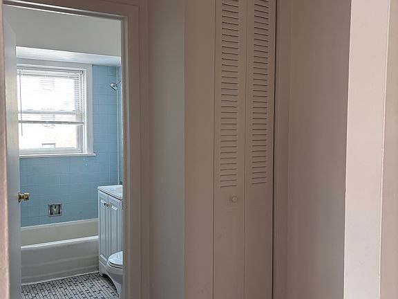 4th image of 60 N Central Ave APT 301