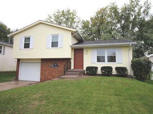 2213 Clearwater Ave, Bloomington, IL 61704