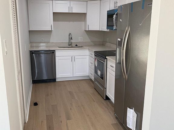 BRAND NEW KITCHEN!!!!!