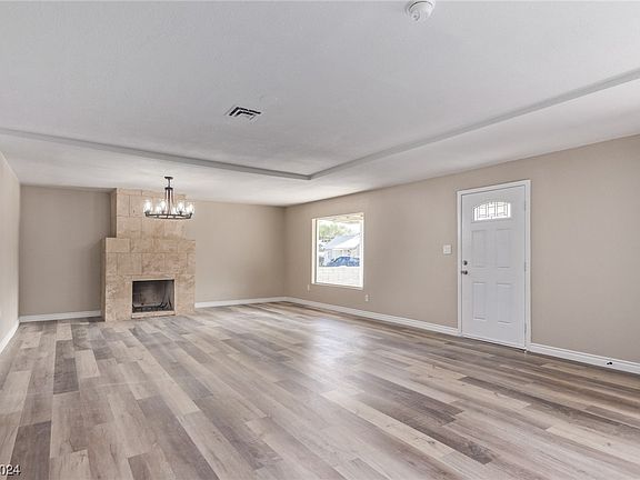 5th image of 1315 Wengert Ave