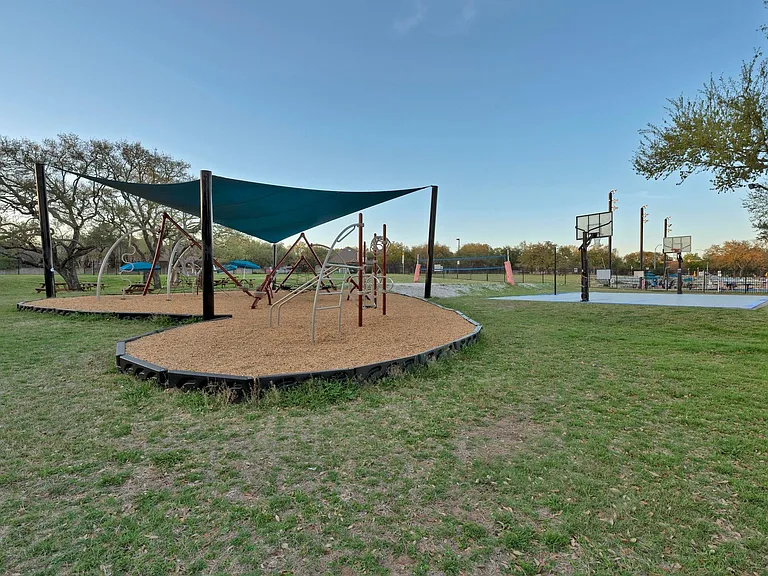10820 Sky Rock Dr — Photo 31