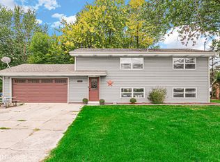 23904 Parrish Ave, Schneider, IN 46376