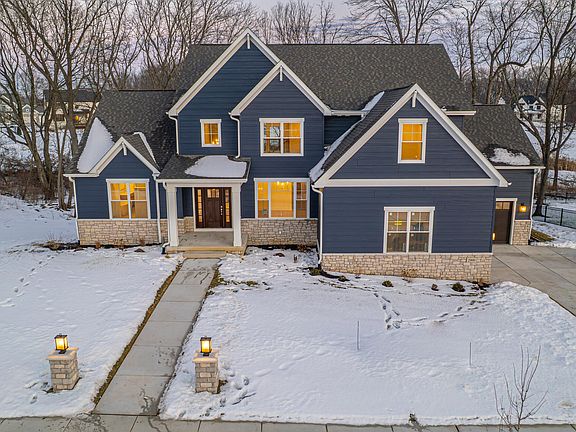2nd image of 2900 Whispering Brook Ln