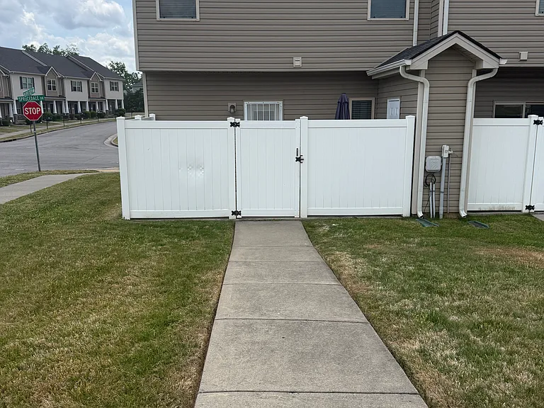 1567 Sprucedale Dr — Photo 31