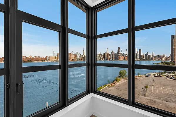 Rented by SERHANT. | media 5