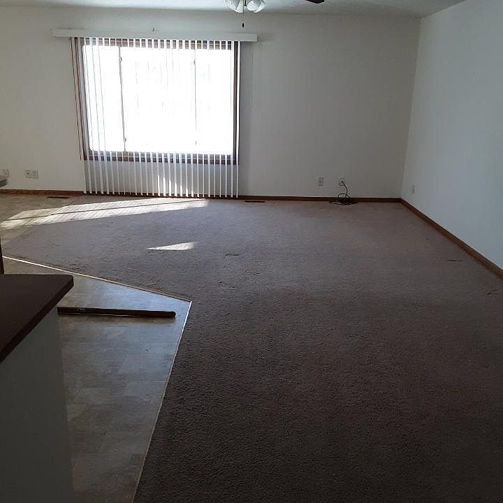 2nd image of 500 S 6th St