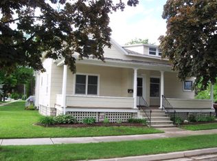 1720 Thomas St, Marinette, WI 54143