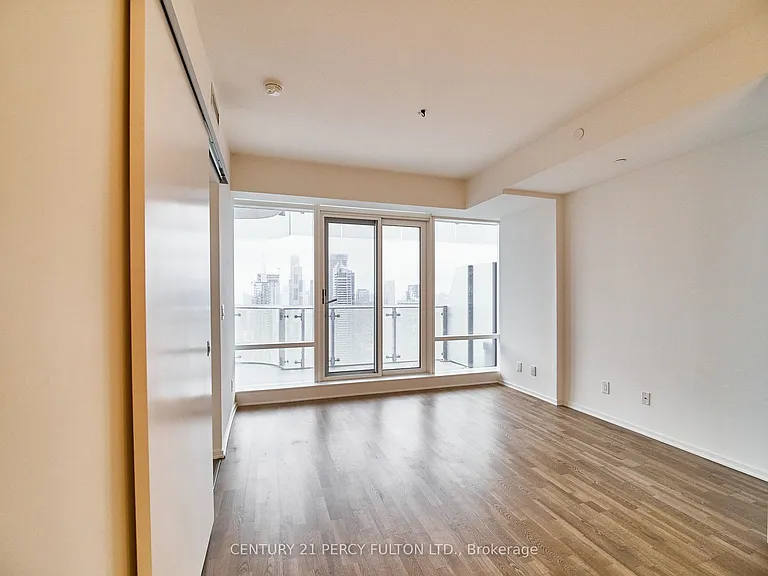 1 Bloor St E #3605 — Photo 11
