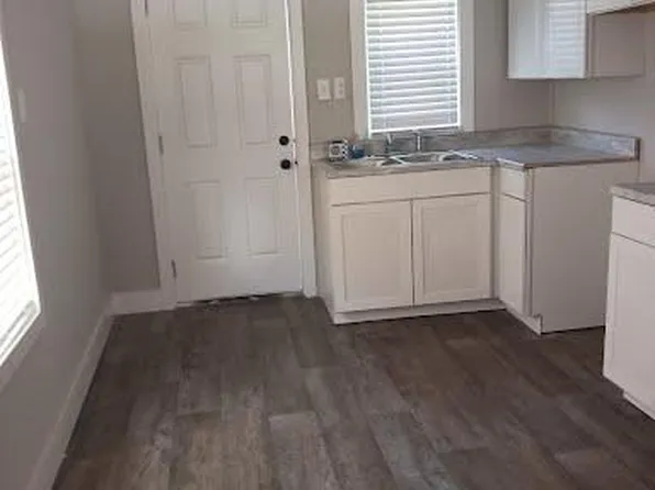 2351C Cosmopolitan St, North Charleston, SC 29405