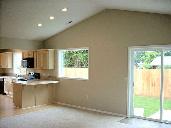 4th image of 9802 NE 91st Ct