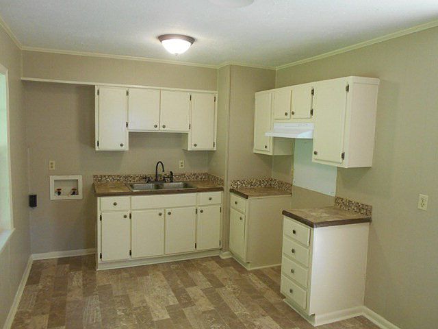 1st image of 224 Greenbriar Dr