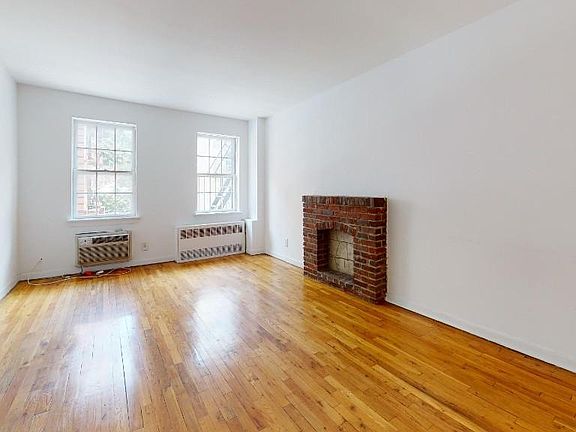 5th image of 402 E 83rd St APT 1B
