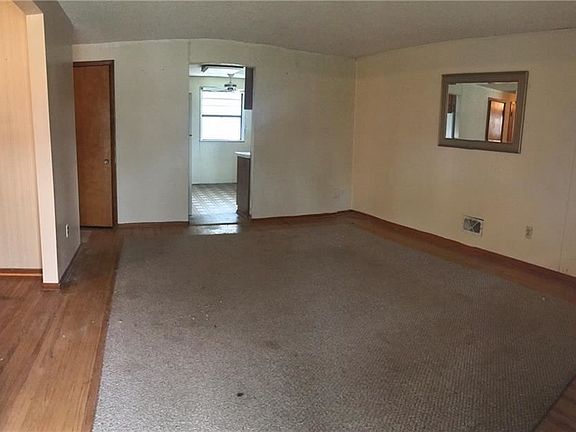 4th image of 79 Loretto Dr