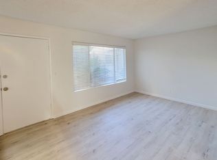 1717 N Vulcan Ave APT 3, Encinitas, CA 92024