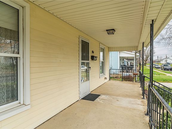 3rd image of 716 Taft St