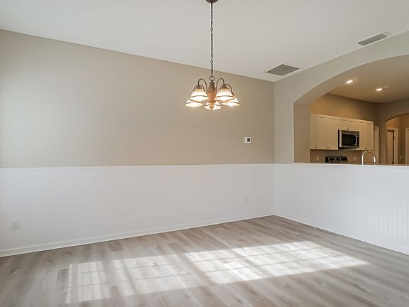 5th image of 328 Whisper Ridge Dr