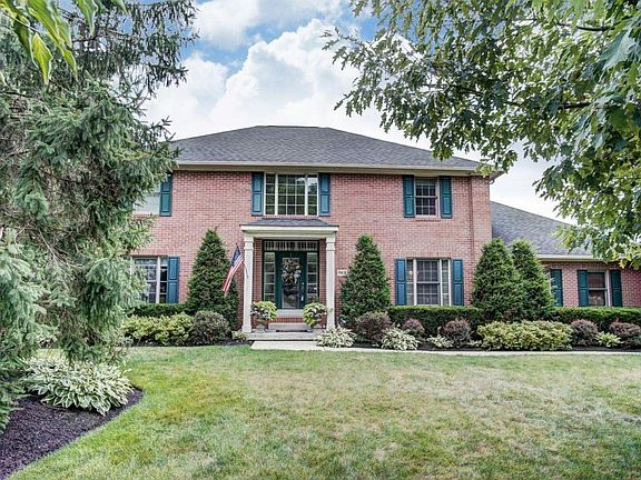 3rd image of 9418 Timberbank Cir NW