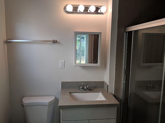 5th image of 1901 Phelan Ln #B