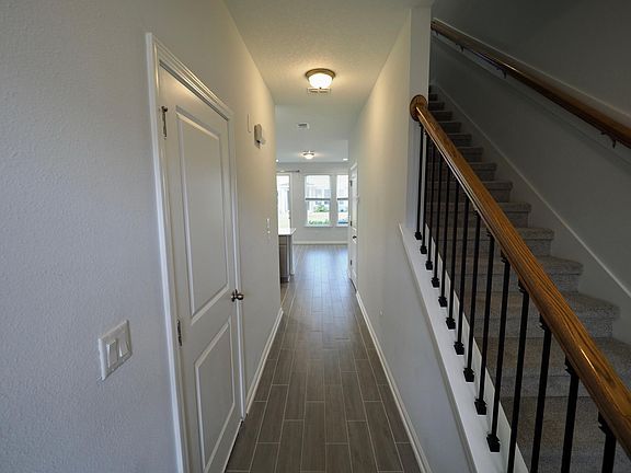 5th image of 243 Pine Bluff Dr