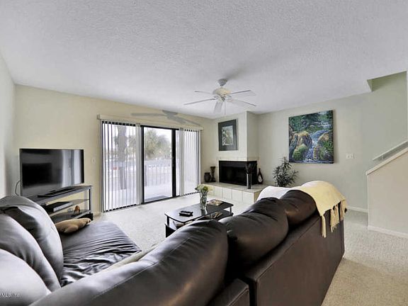 5th image of 1701 1st St N APT 9A