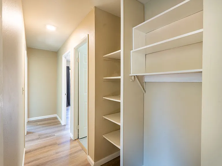 1525 Jasmine Way — Photo 15
