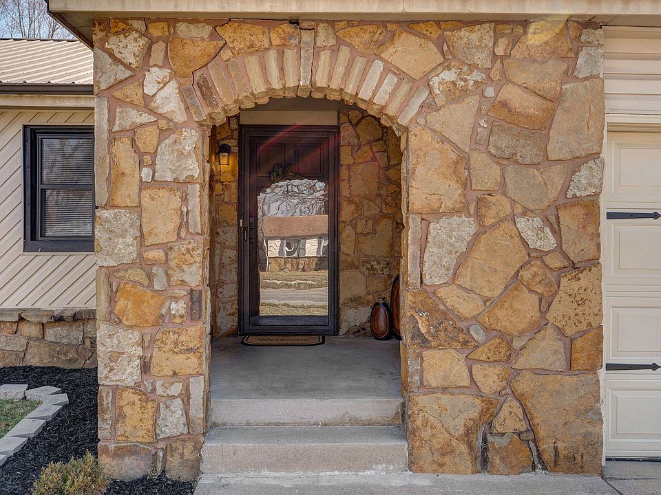 2546 S Fort Avenue, Springfield, MO 65807 | Zillow
