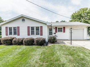 1 Hance Dr, Charleston, IL 61920