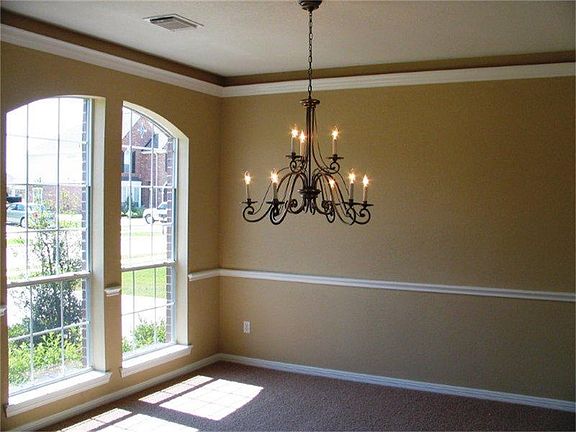 3rd image of 6133 Southwell Ln