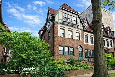 400 Burns Street, #2