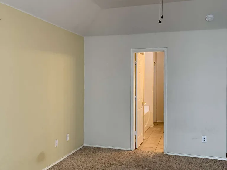 208 N Rolling Meadows Dr — Photo 11