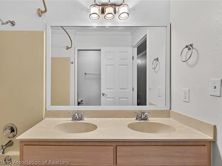 3205 Monza Dr — Photo 27