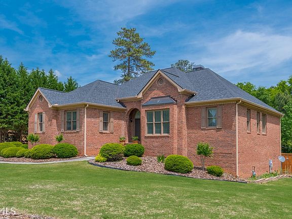 2nd image of 95 Northwood Springs Dr