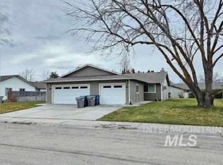 5809 W Ellens Ferry Dr, Boise, ID 83703