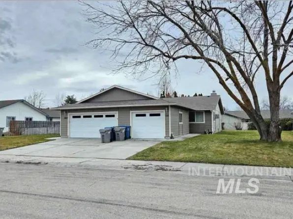 5809 W Ellens Ferry Dr, Boise, ID 83703