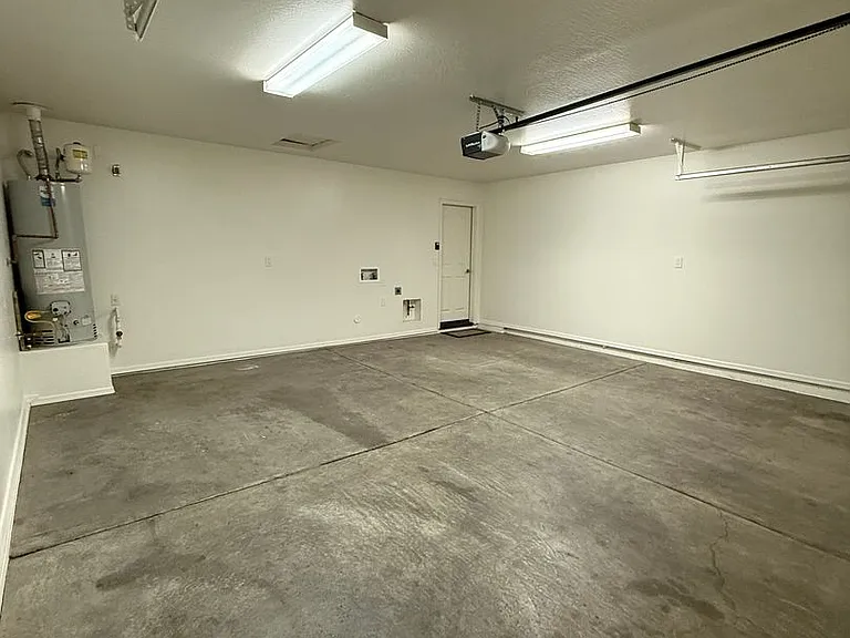 3866 N Teri Ct — Photo 2