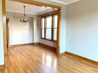 5218 W Montrose Ave #2, Chicago, IL 60641