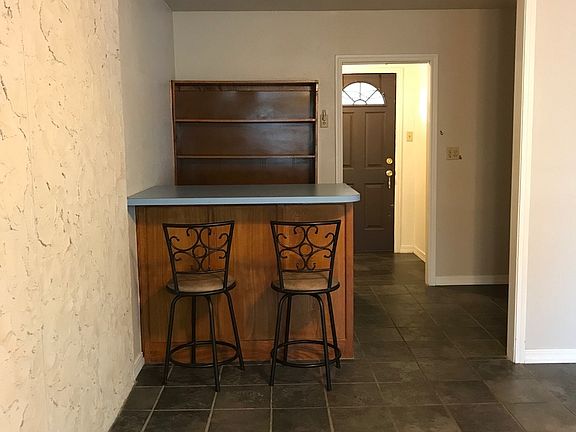 4th image of 4212 Clover Ave