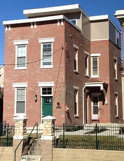 222 E Rochelle St — Photo 12