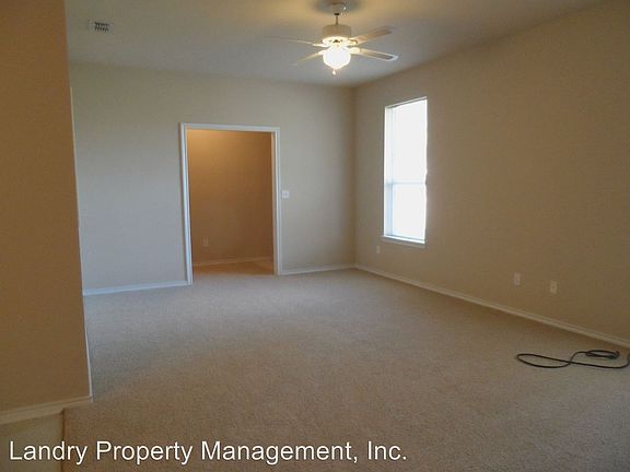 3rd image of 305 Pecan St APT B