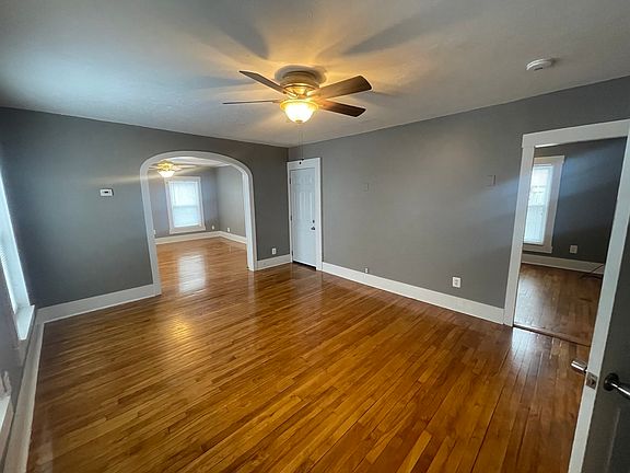 4th image of 12 Blanche St