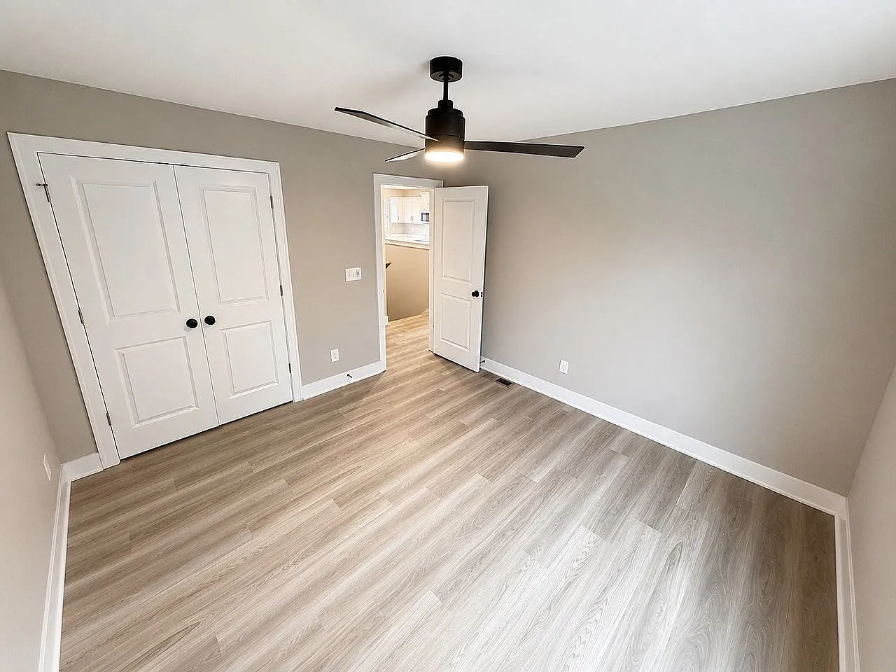 3 bed, 1465 sqft, $2,395 — Photo 4