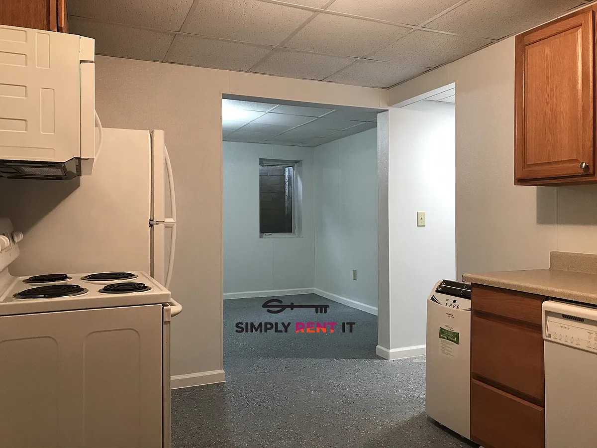 Building Photo - 934 Maple St #13