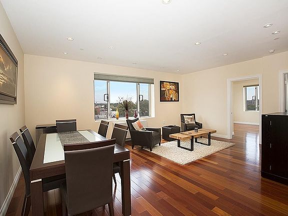 2nd image of 30-85 Vernon Blvd #6H