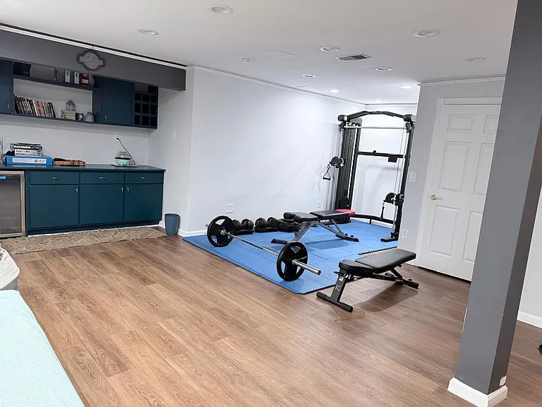 135 Marion Dr — Photo 14