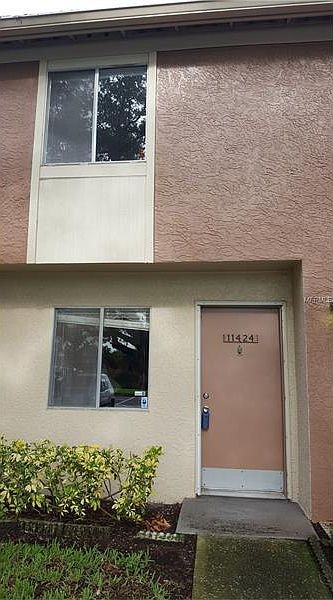 1st image of 11424 Bay St NE #11424