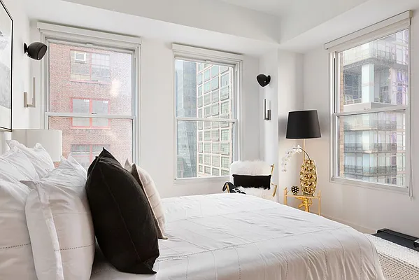 Sold by Compass | media 10