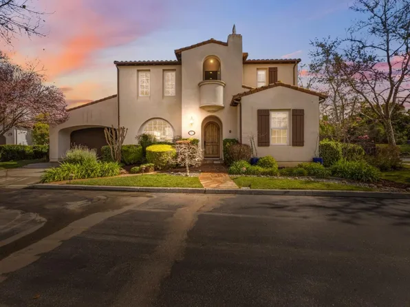 1826 Club Dr, Gilroy, CA 95020